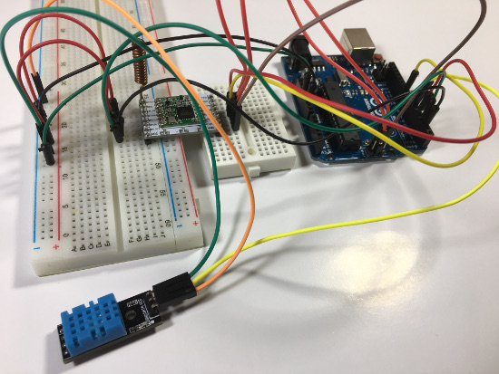 DHT11 sensor module connected to Arduino Uno